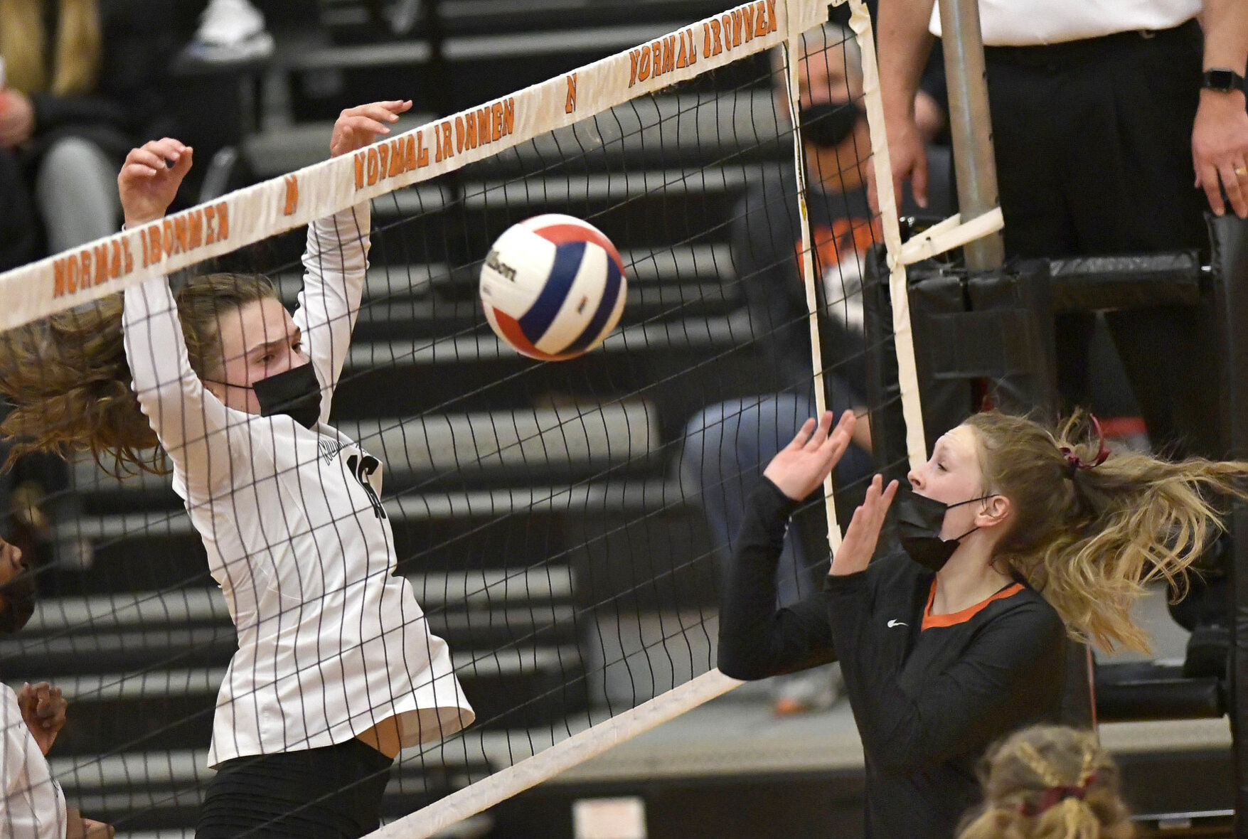 042121-blm-spt-1nchsvolley